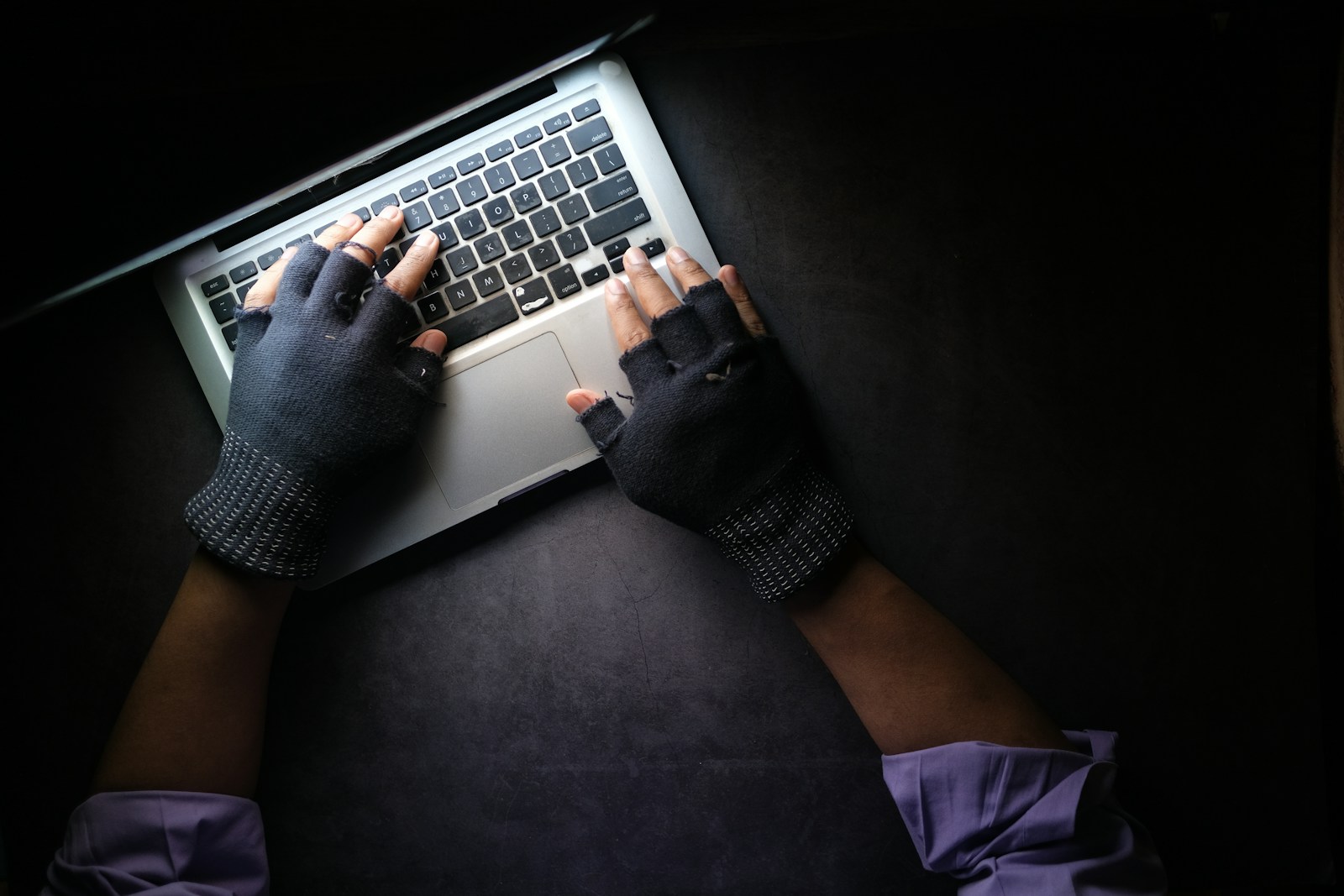 Catfishing : 12 indices pour repérer un faux profil avant la rencontre